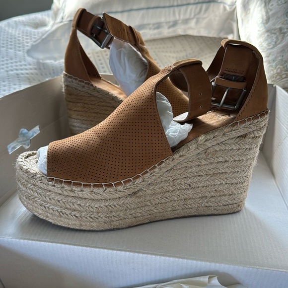 Excellent used condition with box Marc Fisher Annie - Picture 1 of 9